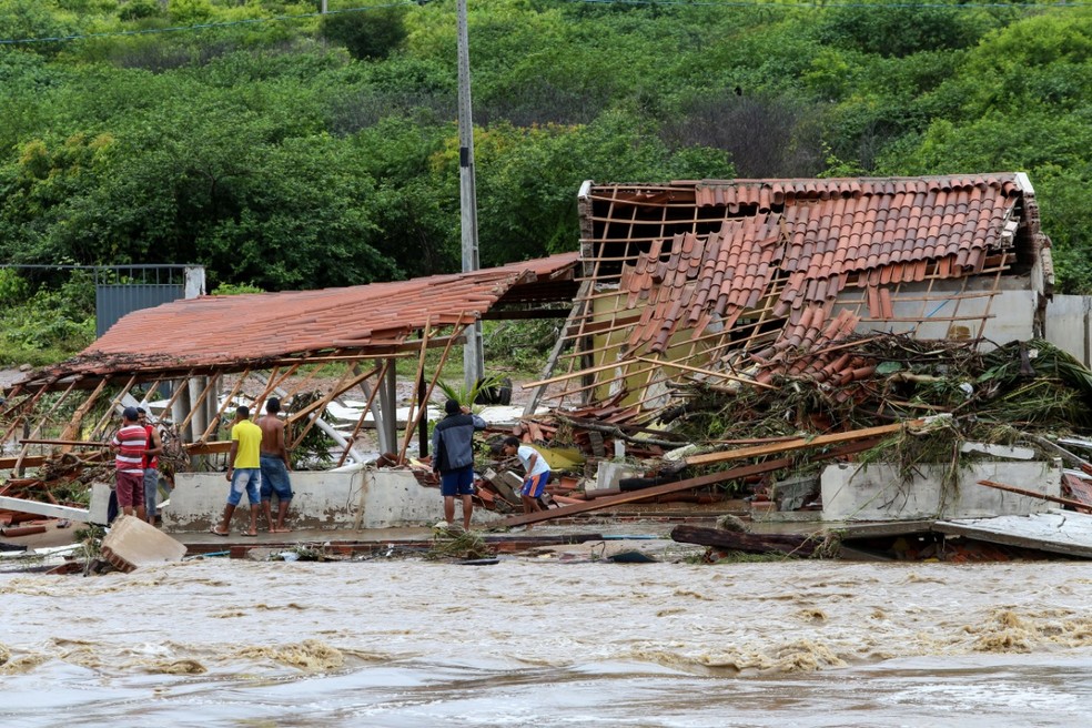 Resultado de imagem para casas borges chuva afogados da ingazeira