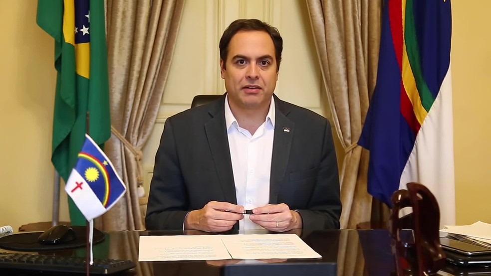 Ele falta com respeito às pessoas e à vida', diz Paulo Câmara ...